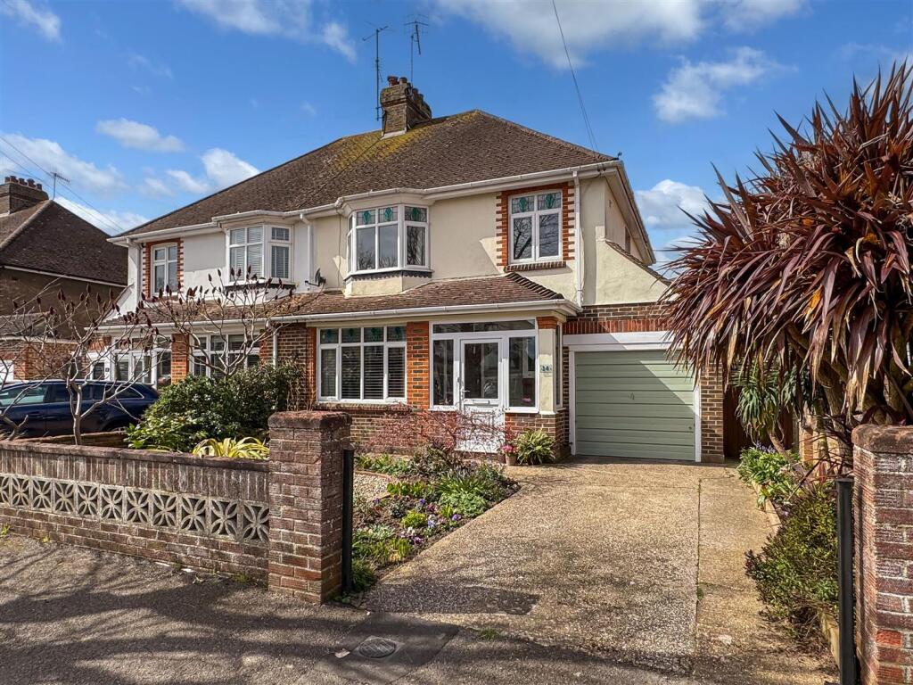 3-bed semi-detached on Parkside Avenue, Littlehampton, £450,000