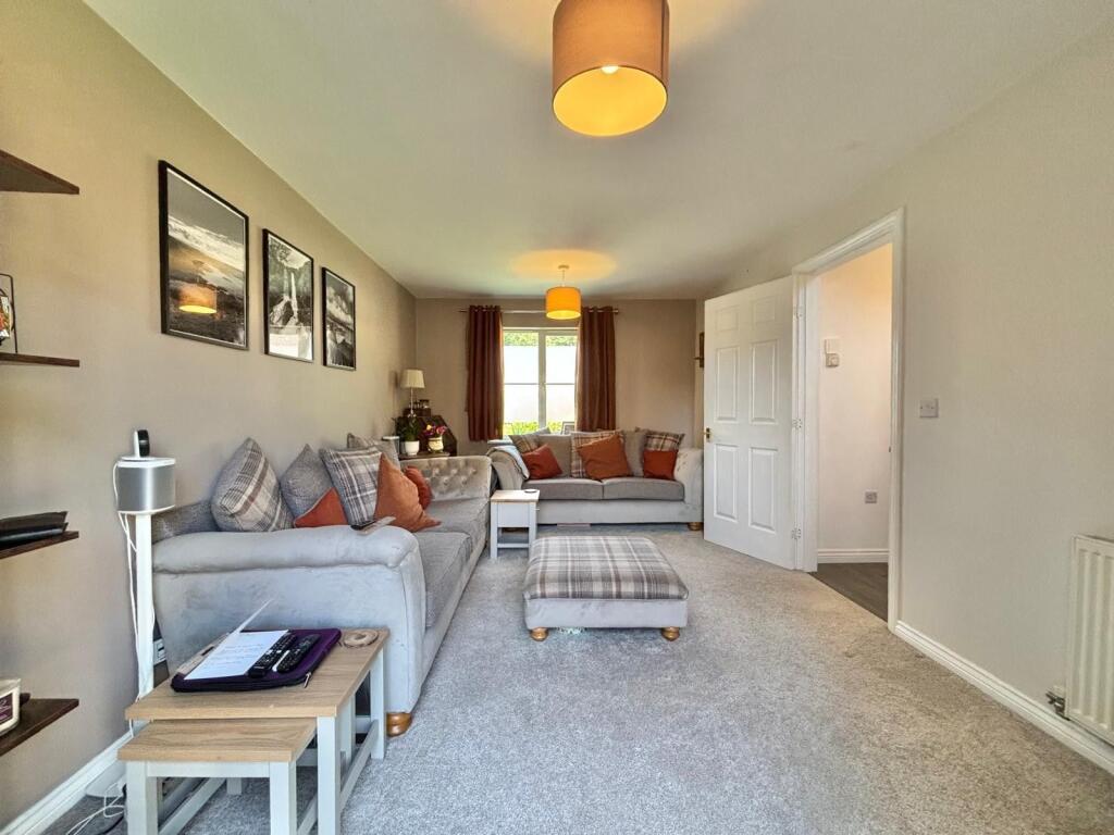 House in Mansfield, Nottinghamshire - View 5