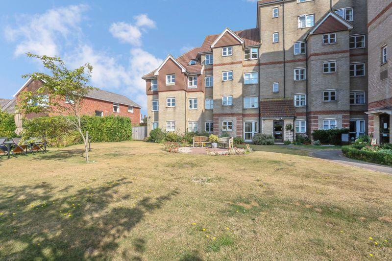 Apartment in Bournemouth - More