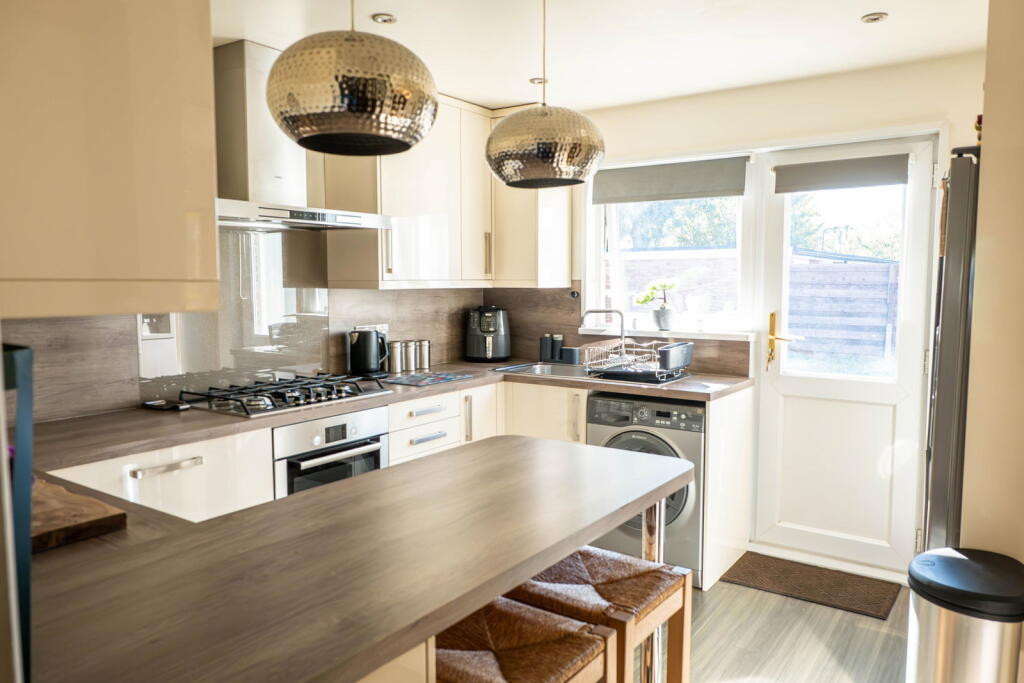 House in Milton Keynes, Bedford - View 4