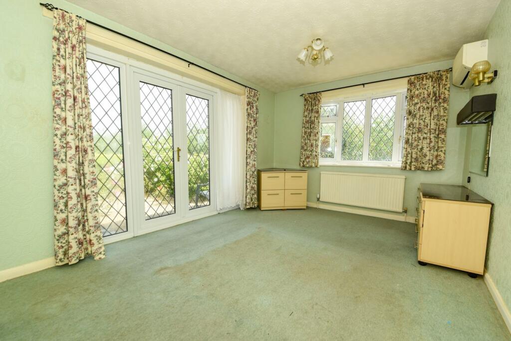 House in Cold Ash, Ashmore Green - More