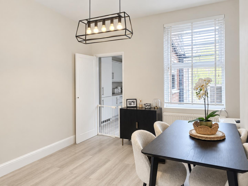 House in Northampton, Kingsthorpe Hollow - View 4