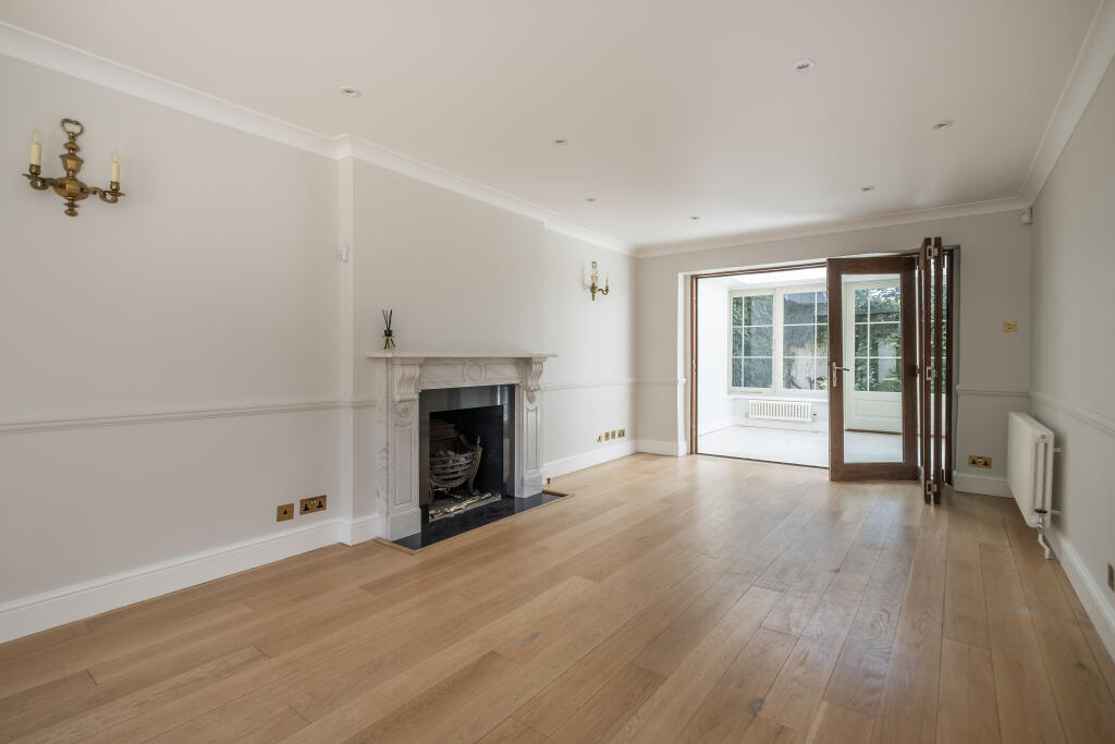 House in Twickenham - View 4