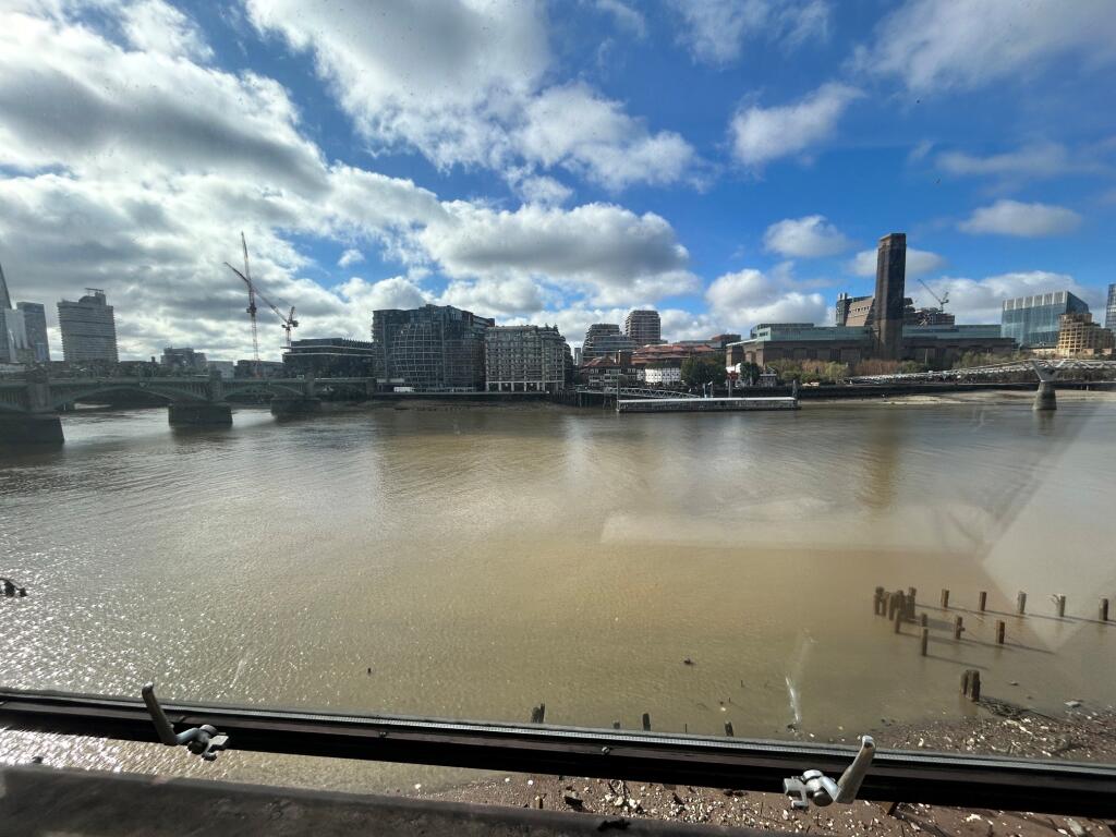 Apartment in London - View 2
