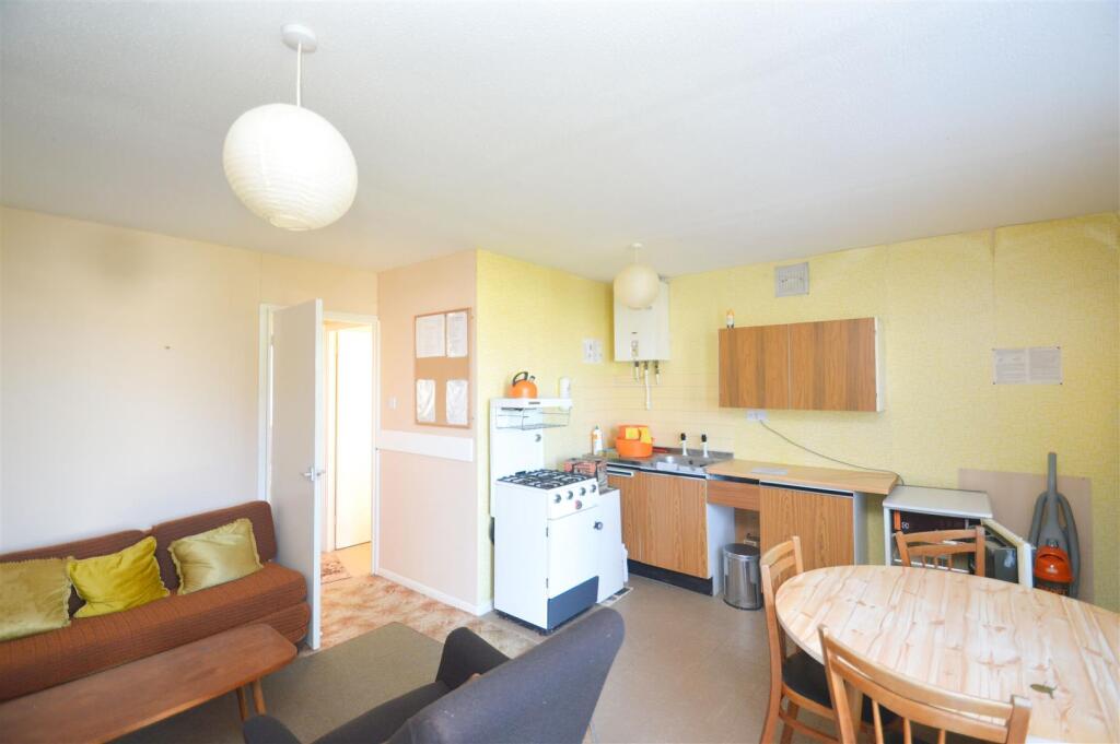 House in Freshwater, Brambles Chine, Norton - View 5