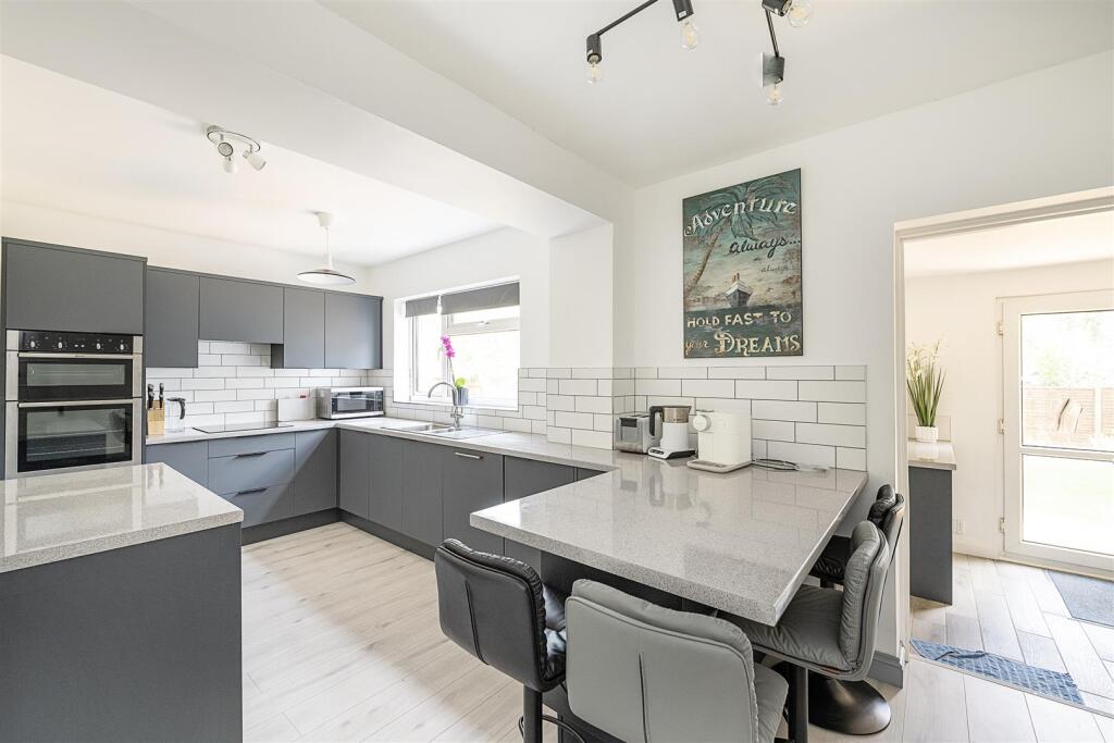 House in Harpenden, Southdown - View 2