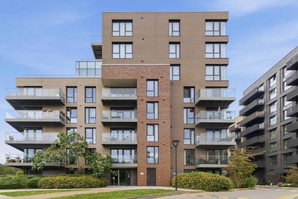 Main image of property: Devan Grove, London