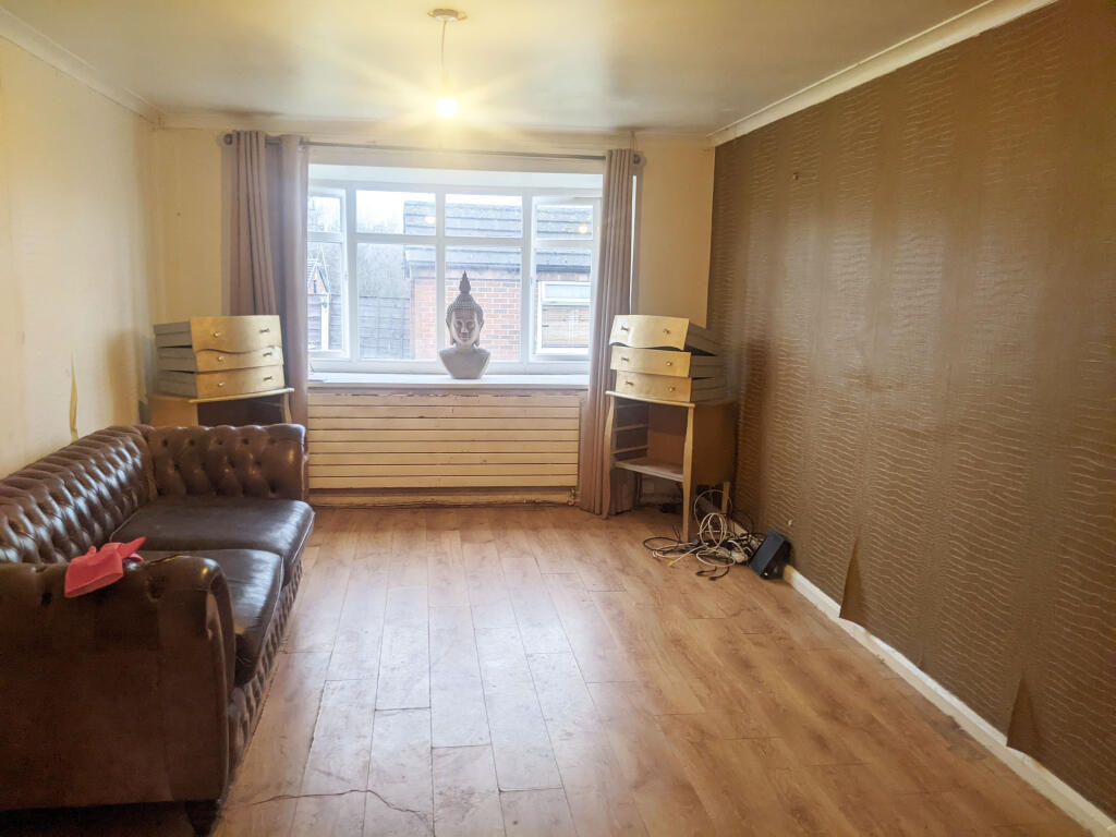 Sutton Drive, Droylsden photo 3