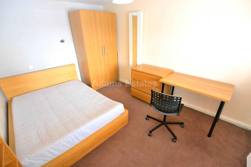 House in Reading - View 5