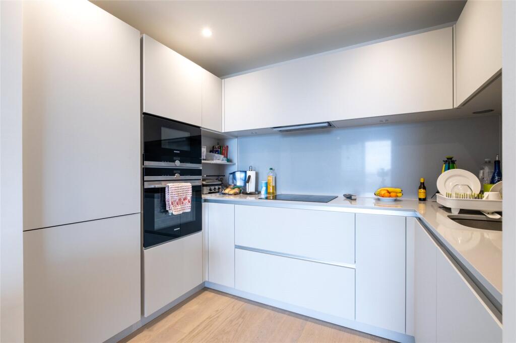 Apartment in London - View 5