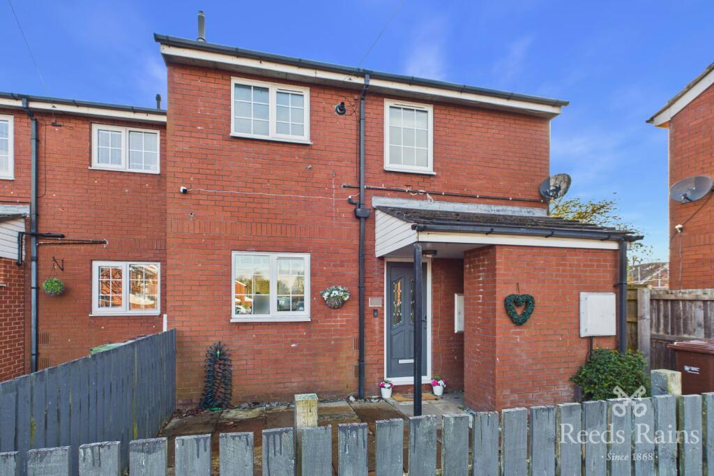 Main image of property: Fairfield Mount, Ossett, West Yorkshire, WF5