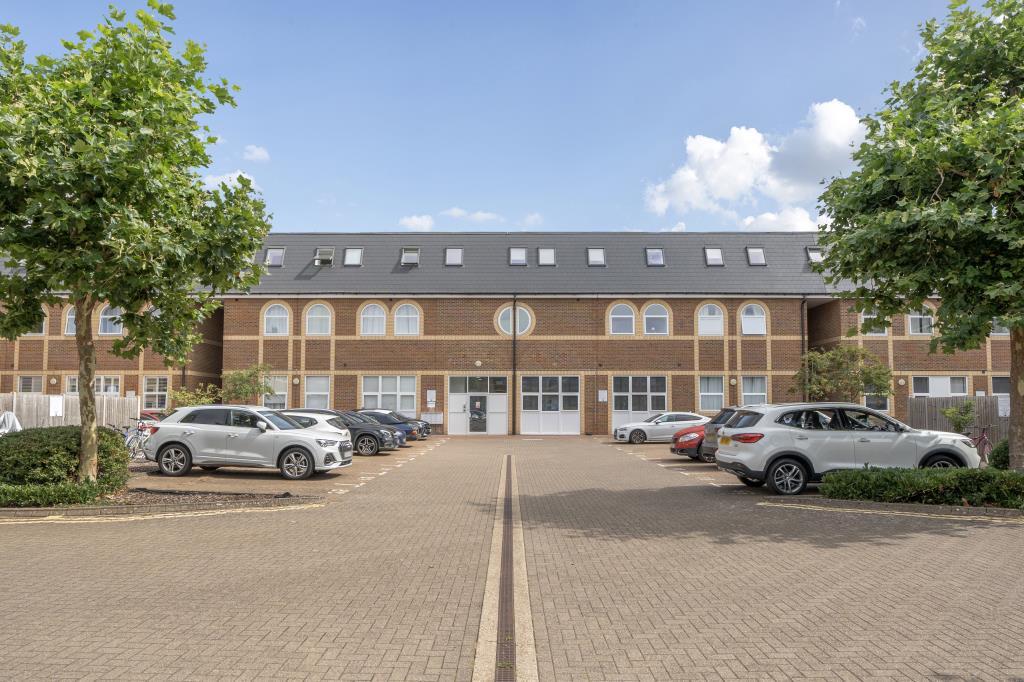 Main image of property: Aylesbury, Buckinghamshire, HP19