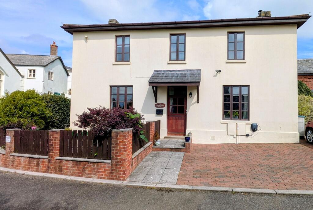 Main image of property: Shute Court, Bishopsteignton, TQ14