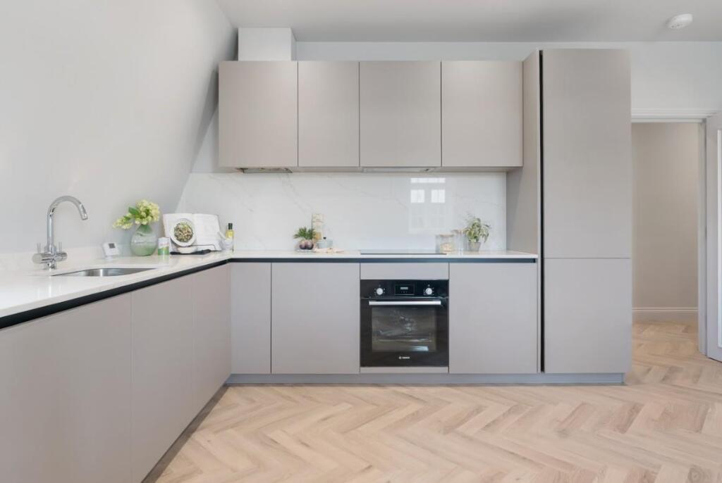 Apartment in London - View 2
