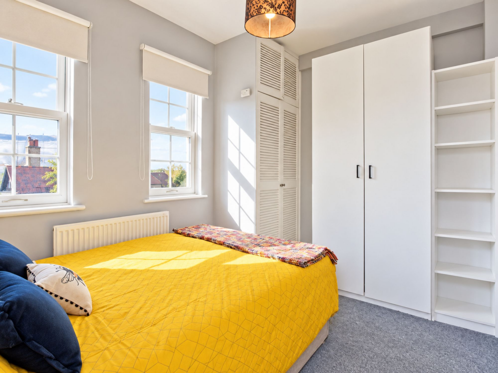 Apartment in London - More