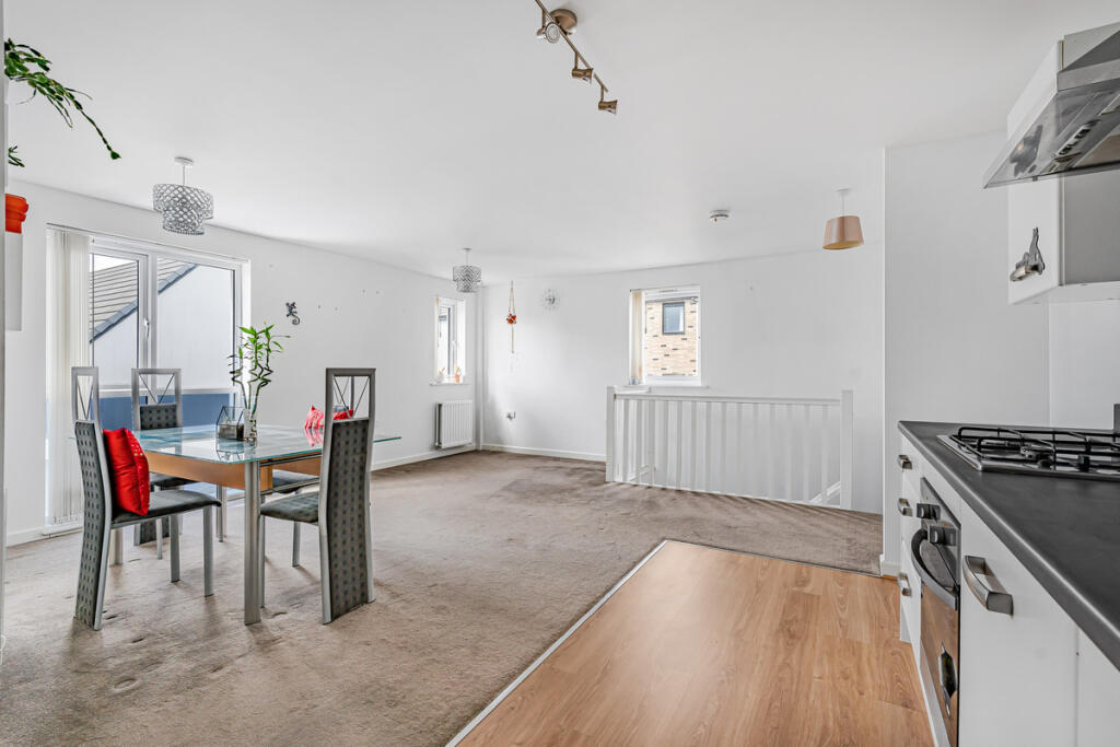 Apartment in Truro - More