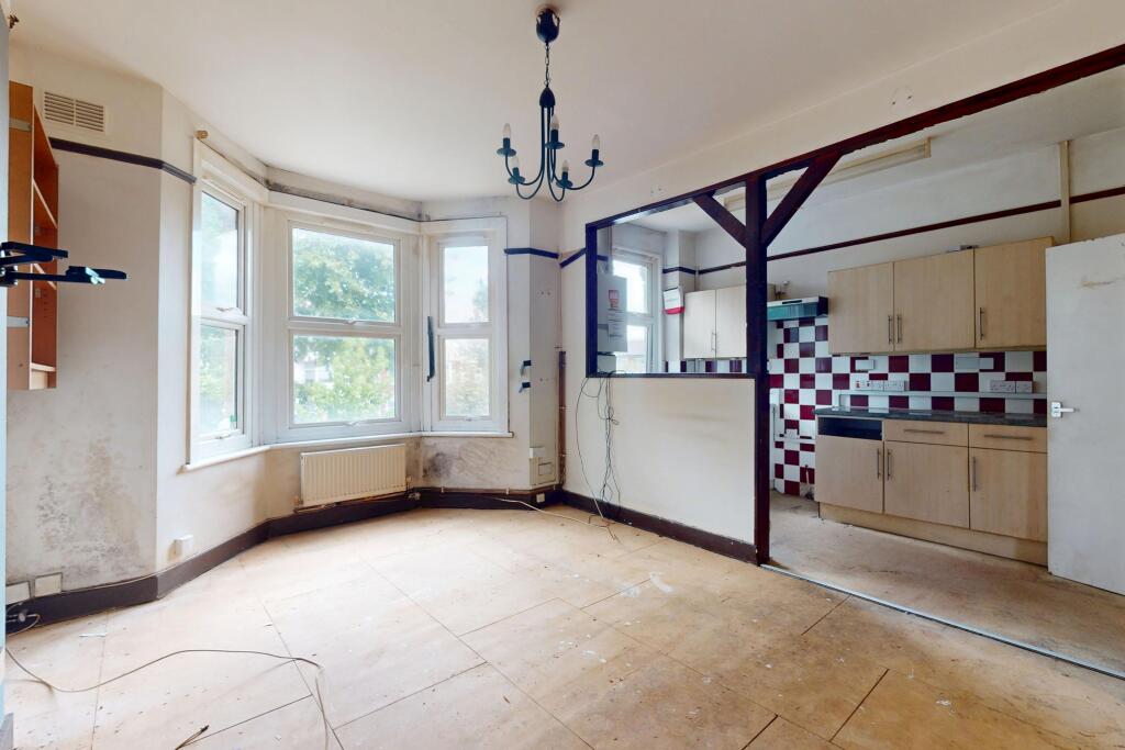 Apartment in London - More