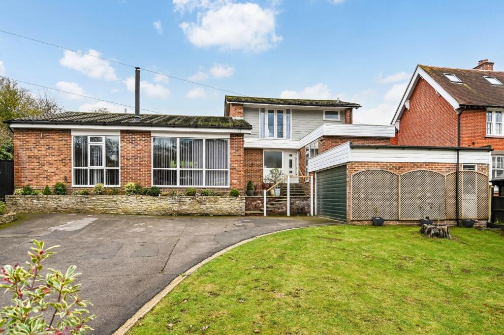 Main image of property: London Road, Horndean, Waterlooville, Hampshire