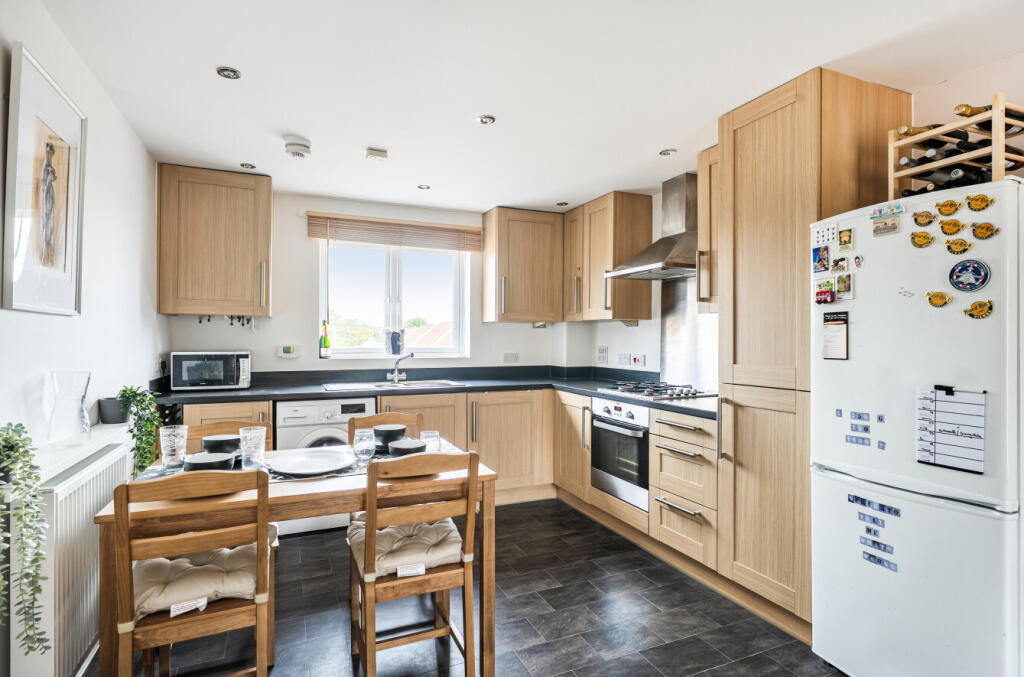Apartment in Eastleigh, Middle Stoneham - View 3