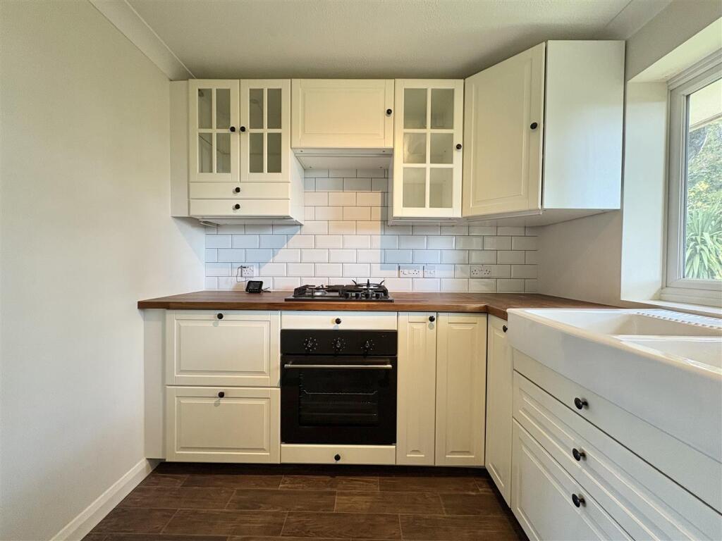 Apartment in Tonbridge - View 2
