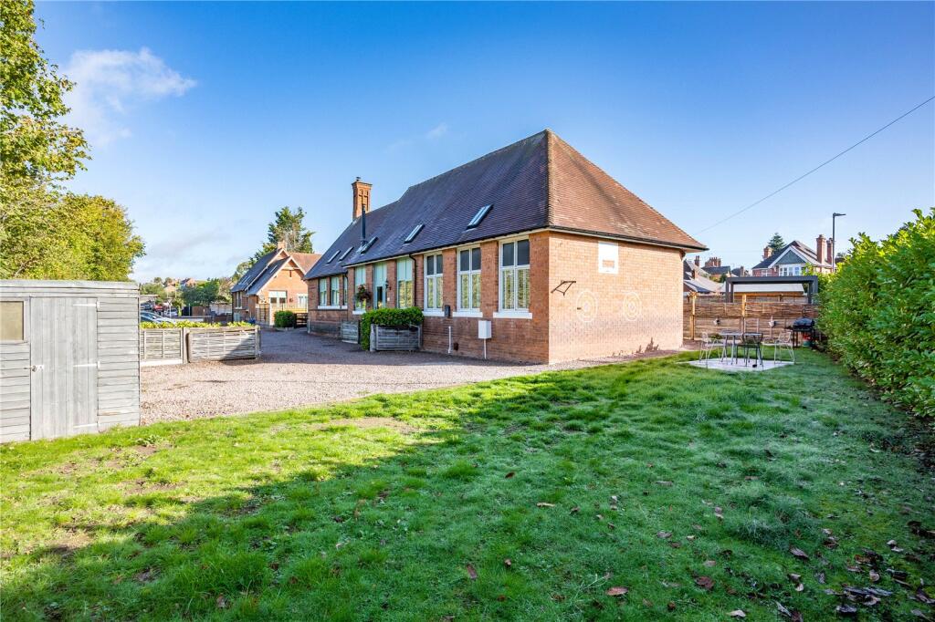Santridge Lane, Bromsgrove, Worcestershire, B61