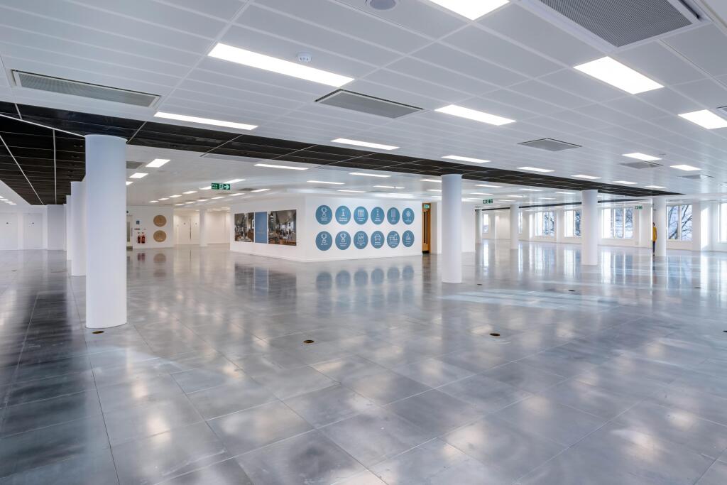 1 Kingsway 4th Floor 07.jpg