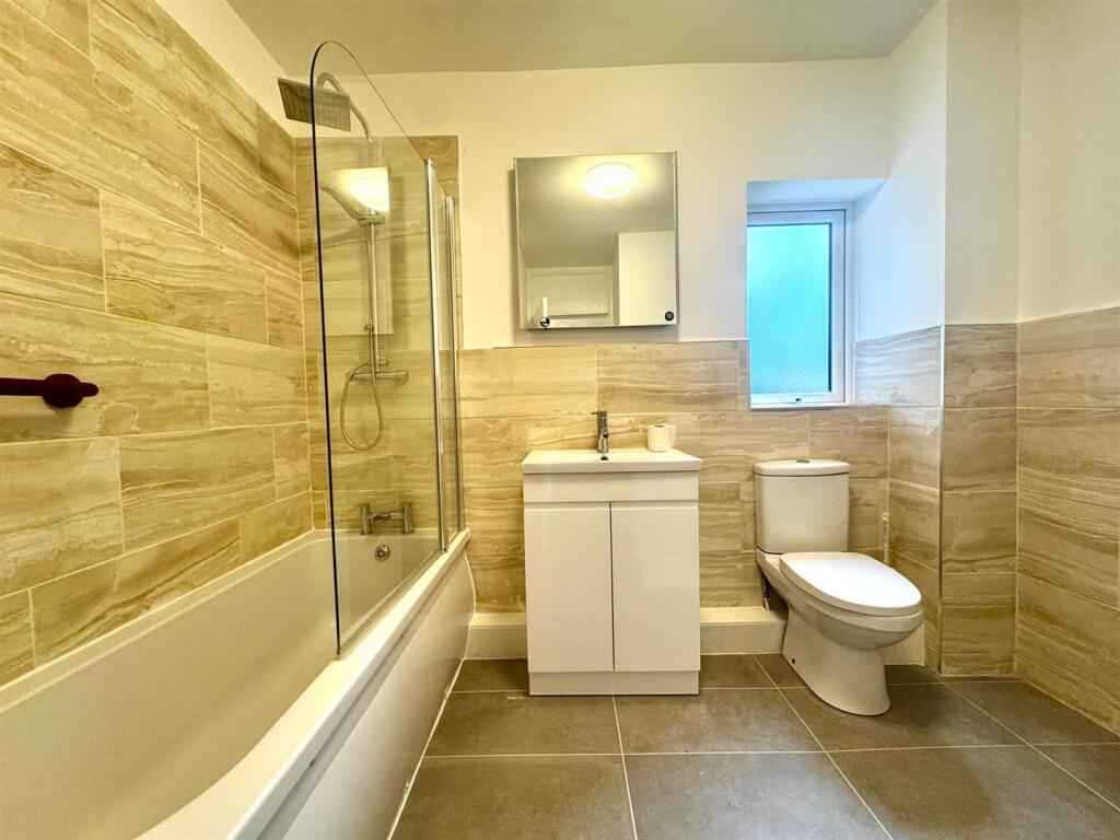 Apartment in Manchester - View 5