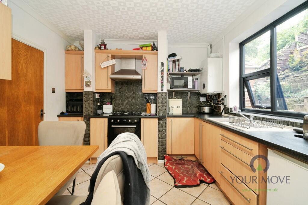 House in Oldham, Greater Manchester - View 4