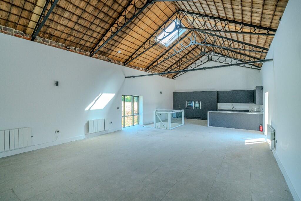 The Barns, Bunkers Lane, Hemel Hempstead, Hertfordshire, HP3 - View 5