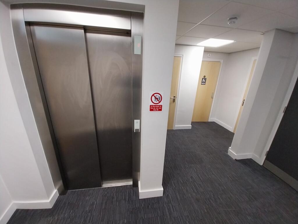 Additional image 9 of Units D & E, Bradford Business Park, Canal Road, Bradford, BD1 4SJ