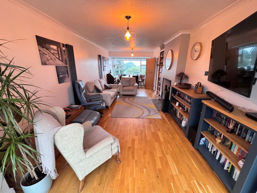 House in High Peak, Chapel-en-le-Frith - View 4