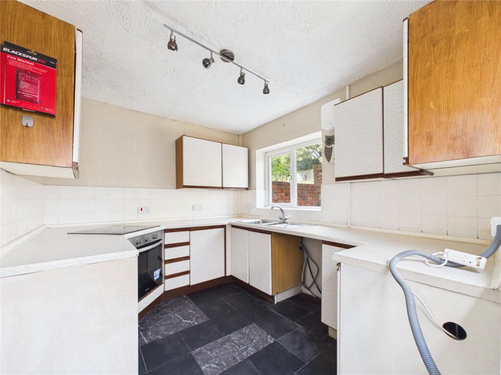 House in Bristol, Crew's Hole, St George - More