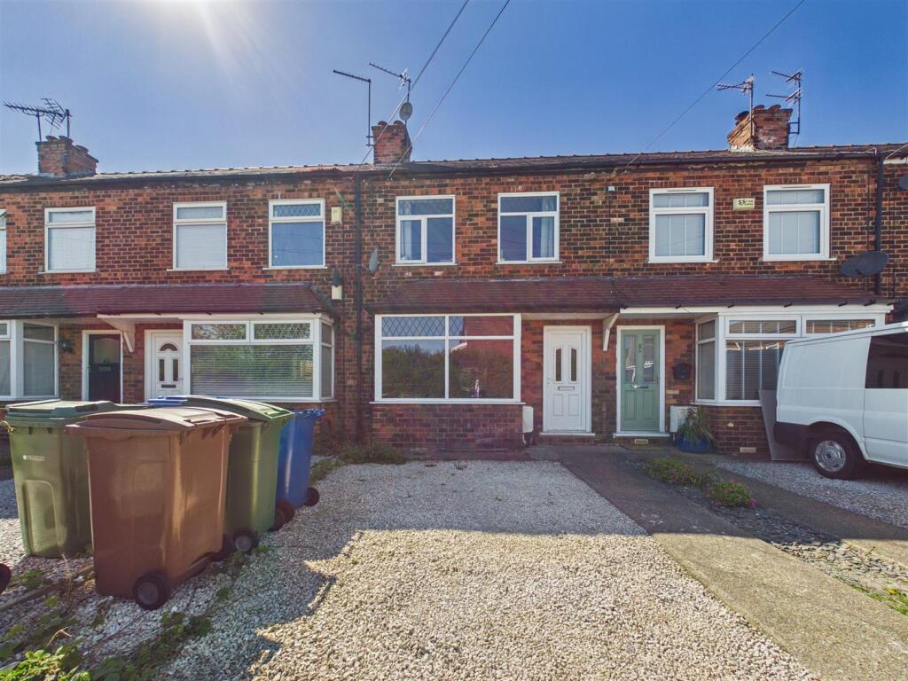 Main image of property: Penshurst Avenue, Hessle