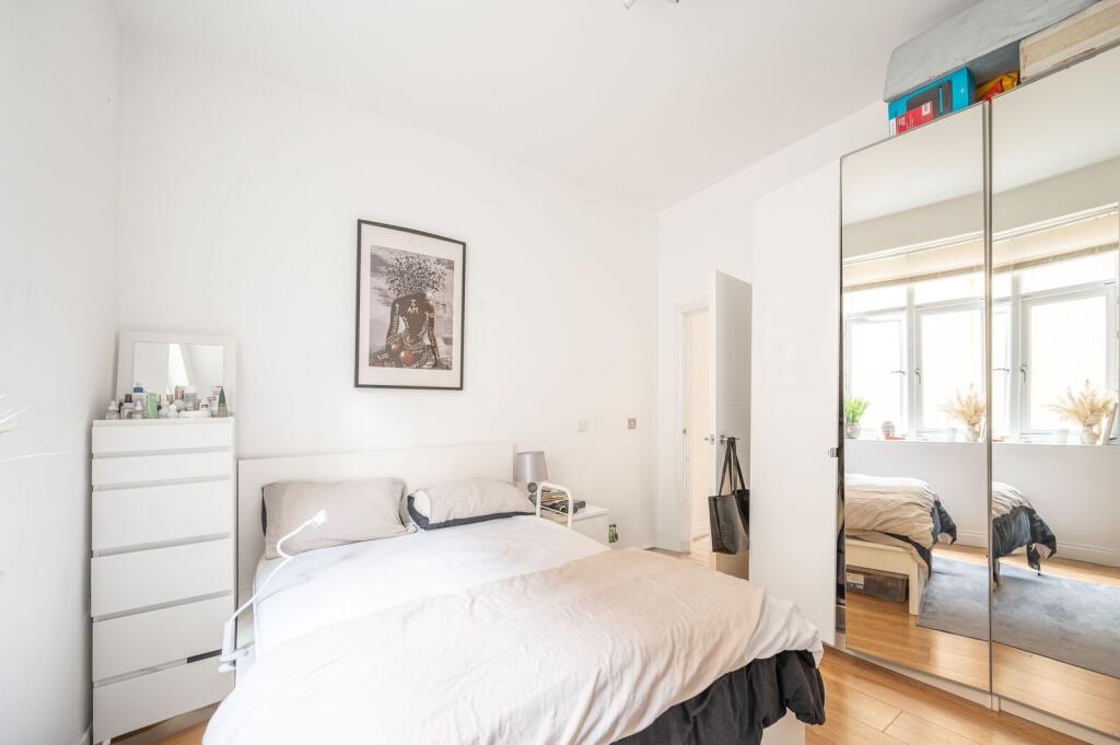 Apartment in London, London Borough of Barnet - More