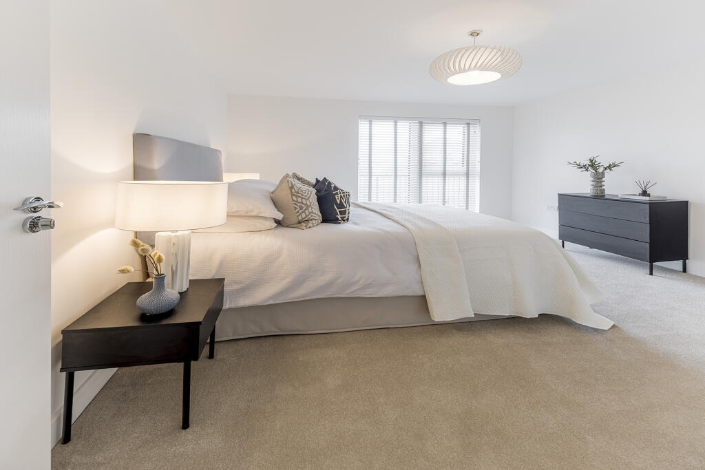 Apartment in Watford - More