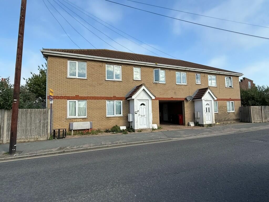 Main image of property: Oxford Road, Clacton-On-Sea, Essex, CO15