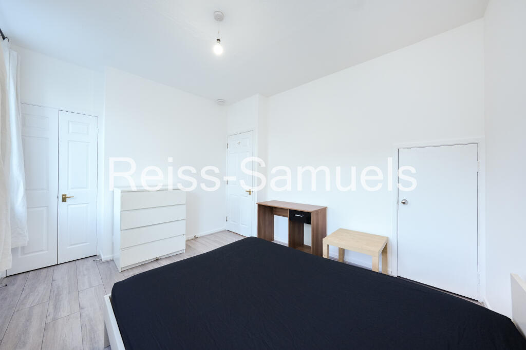 5 bedroom town house for rent