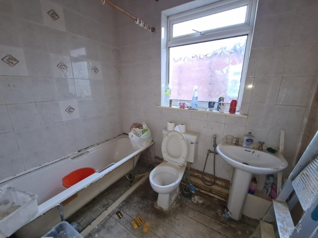 Edge Lane, Droylsden photo 4