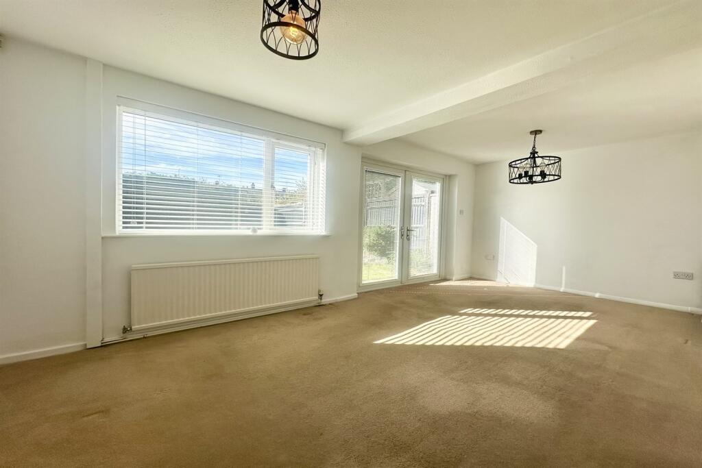 House in Redhill - View 3