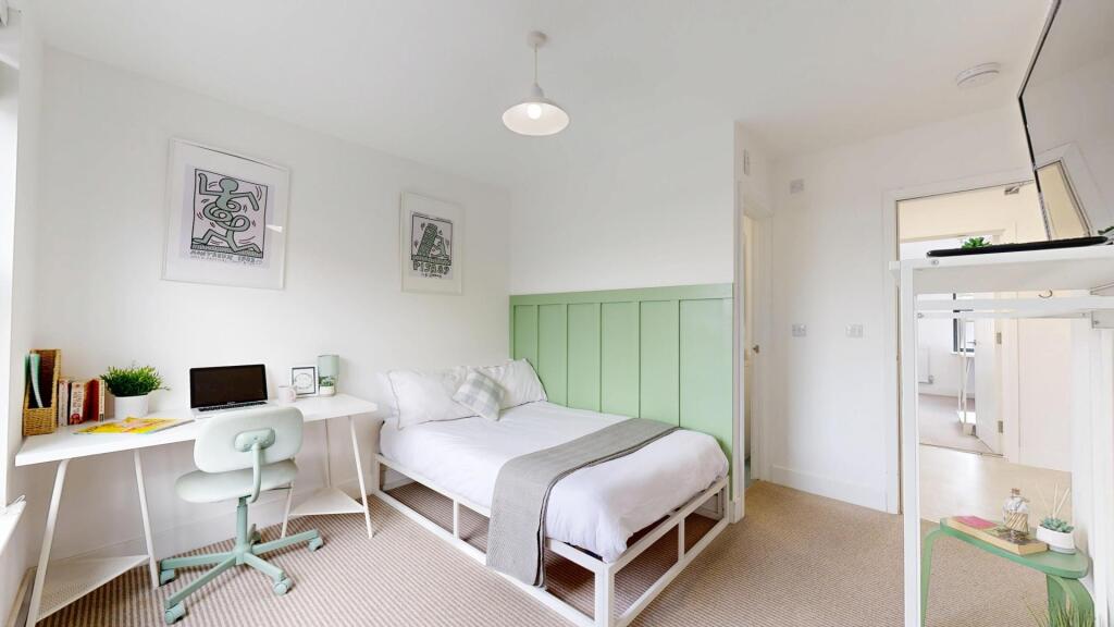 House in Charnwood, Shelthorpe - More