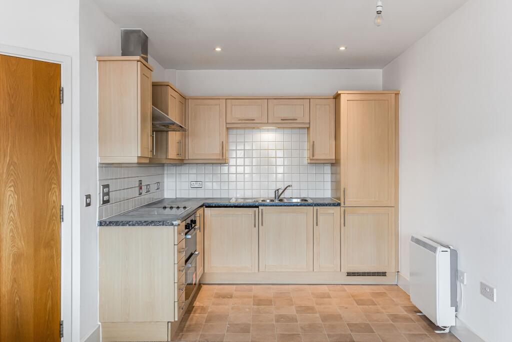 Apartment in St Albans - View 3