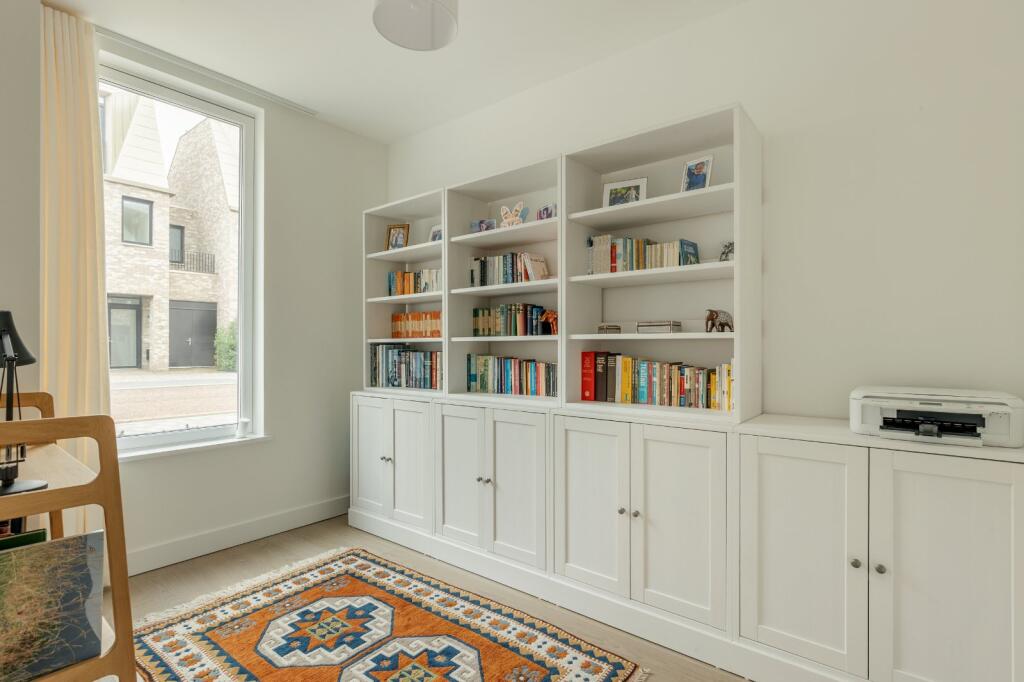 House in Cambridge - More