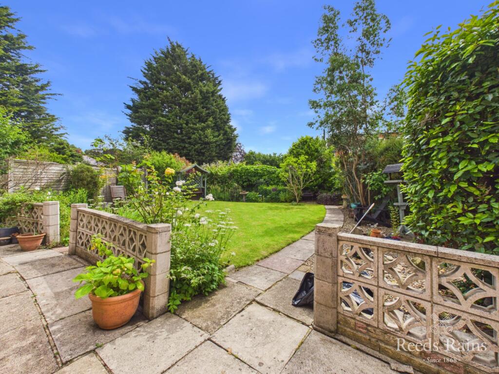 Willowdene Avenue, Stockton-on-Tees, Durham, TS18 photo 3