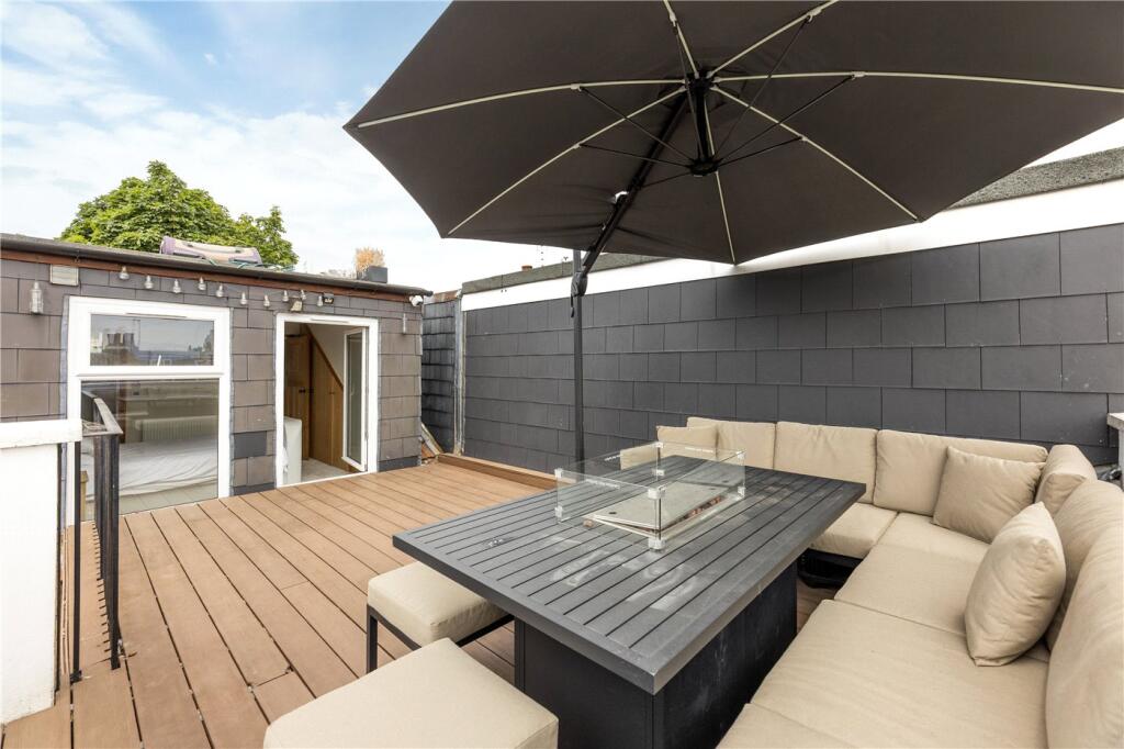 Main image of property: Carlton Road, London, W4