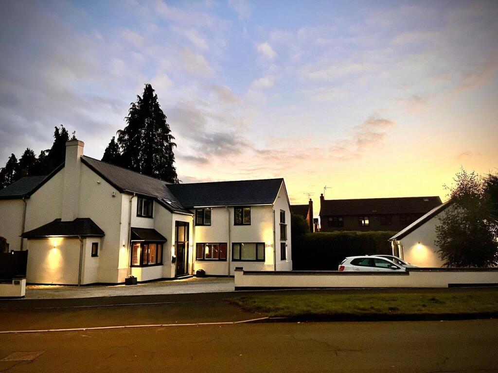 Main image of property: Dencer Drive, Kenilworth, Warwickshire