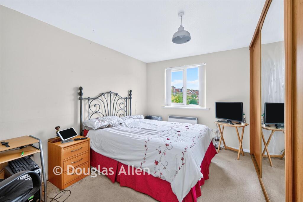 Apartment in London - View 3
