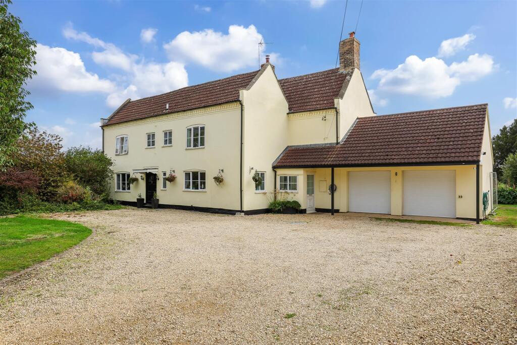 4-bed detached on Fromebridge Lane, Whitminster, Gloucester, £950,000