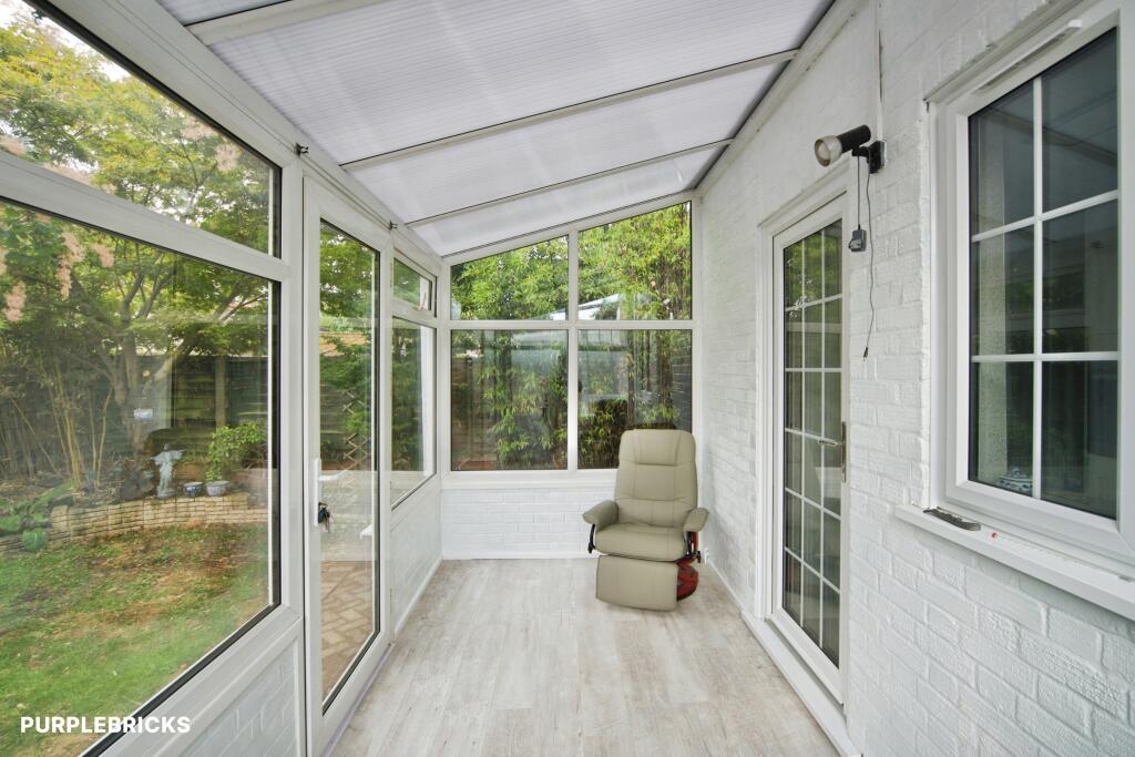 House in Waltham Cross - View 5