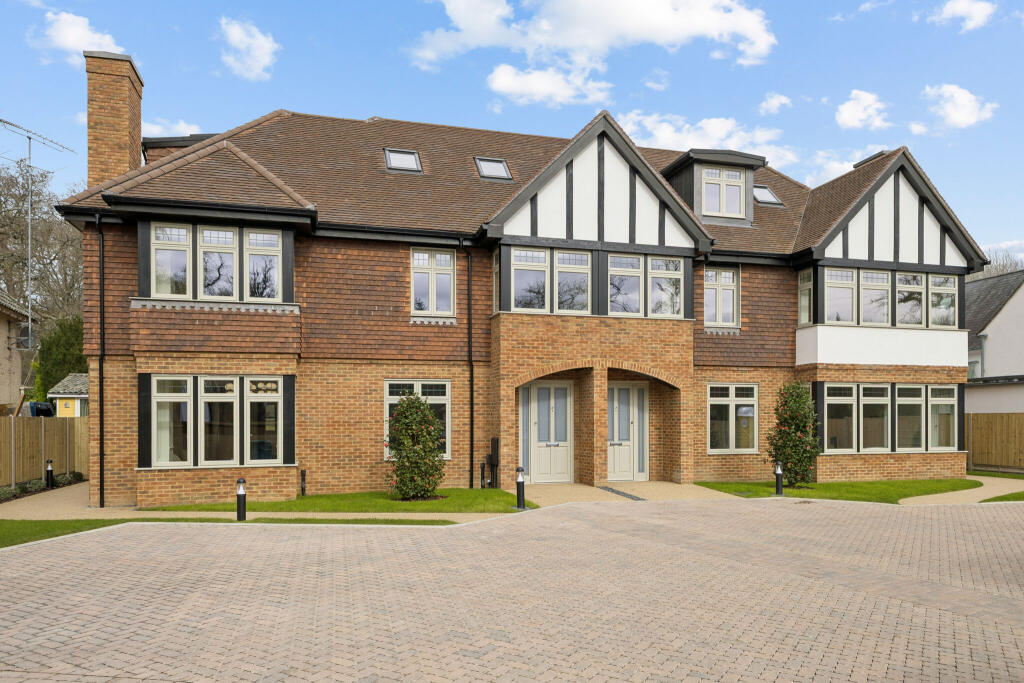 Main image of property: Ronmar Place, Leatherhead Road, Oxshott, KT22
