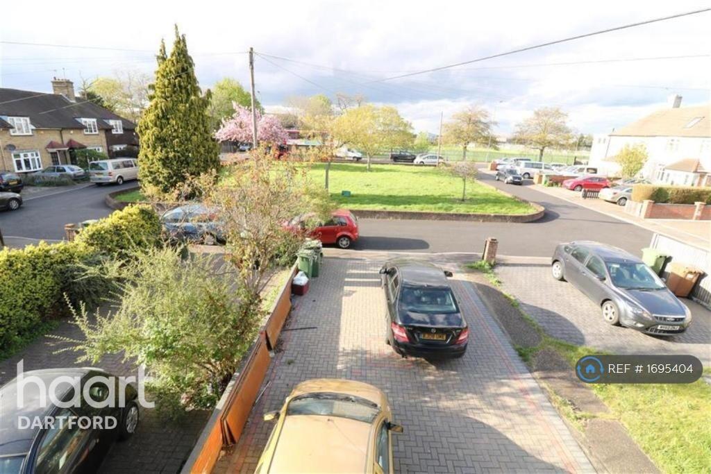House in Dartford - View 5